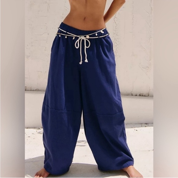 NWOT Free People Kayden Loose for Barrel Pants - Navy - XS - Picture 1 of 10
